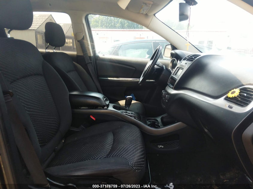 VIN 3C4PDCBB7HT560471 2017 DODGE JOURNEY SXT