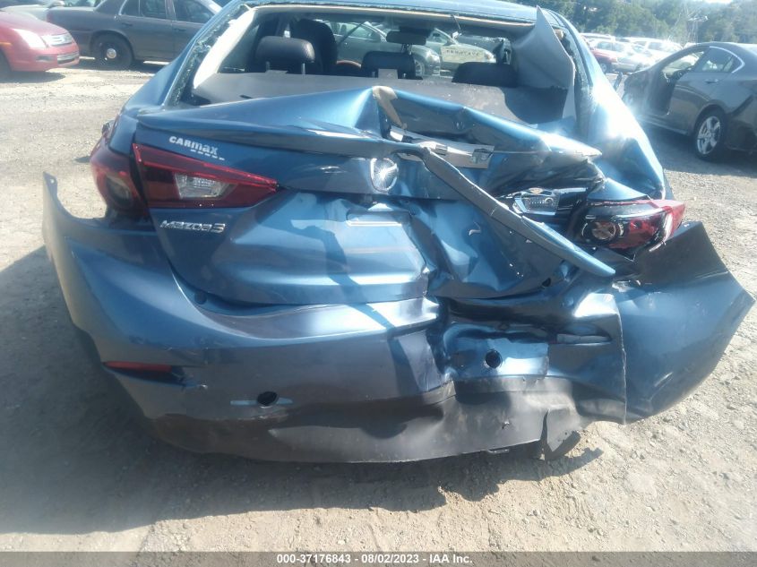 2018 MAZDA MAZDA3 4-DOOR TOURING 3MZBN1V36JM272664