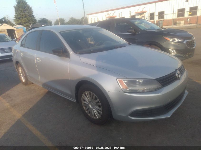 2014 VOLKSWAGEN JETTA SEDAN S - 3VW2K7AJ2EM222978