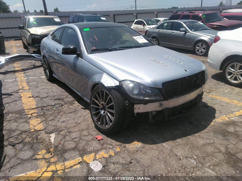 2013 MERCEDES-BENZ C-CLASS C 250 - WDDGJ4HB5DF993044