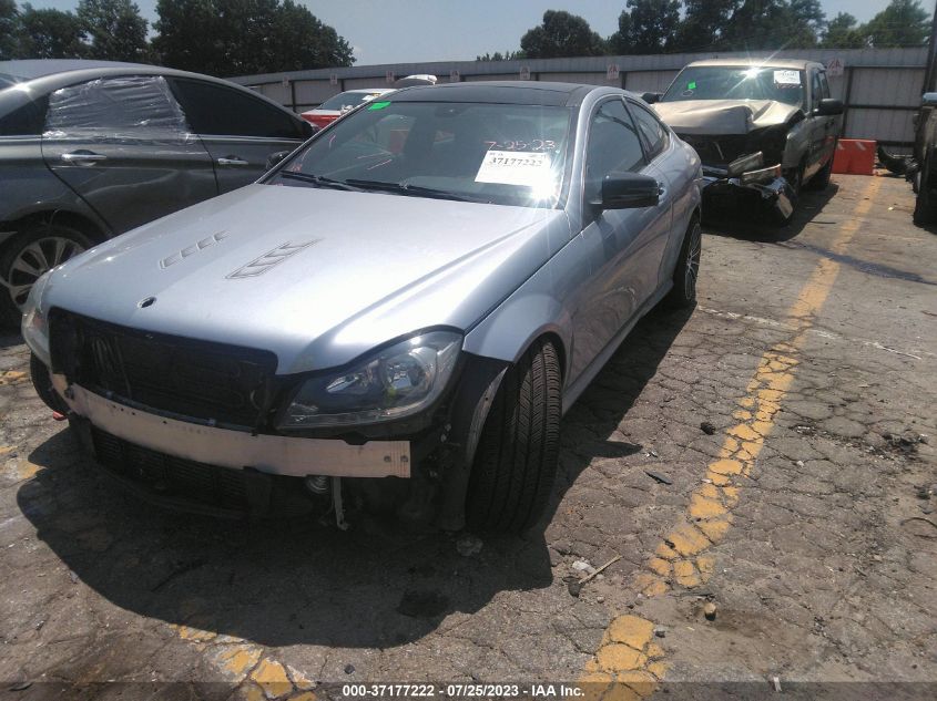 2013 MERCEDES-BENZ C-CLASS C 250 - WDDGJ4HB5DF993044
