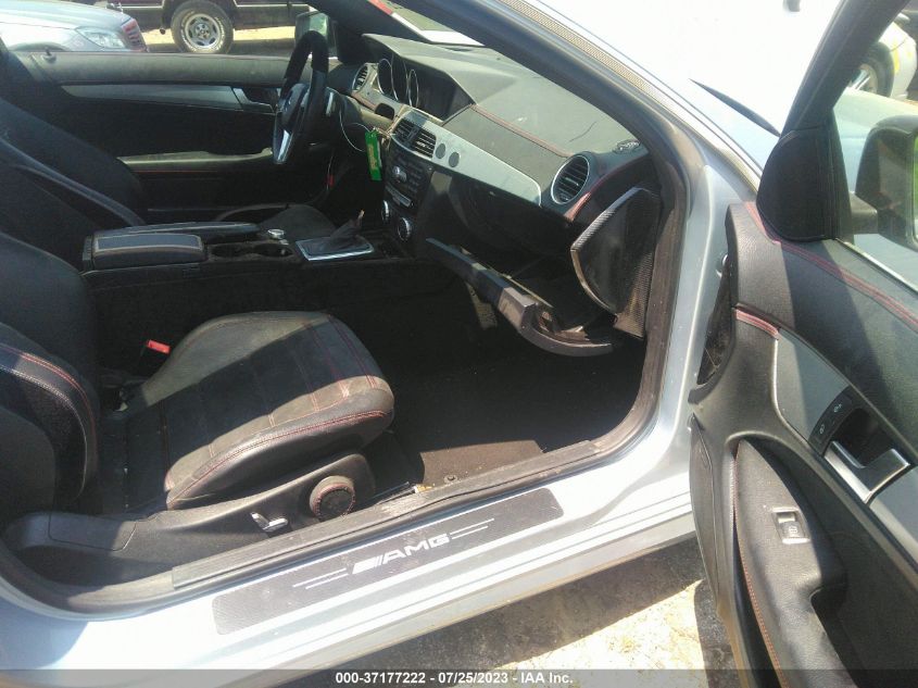 2013 MERCEDES-BENZ C-CLASS C 250 - WDDGJ4HB5DF993044
