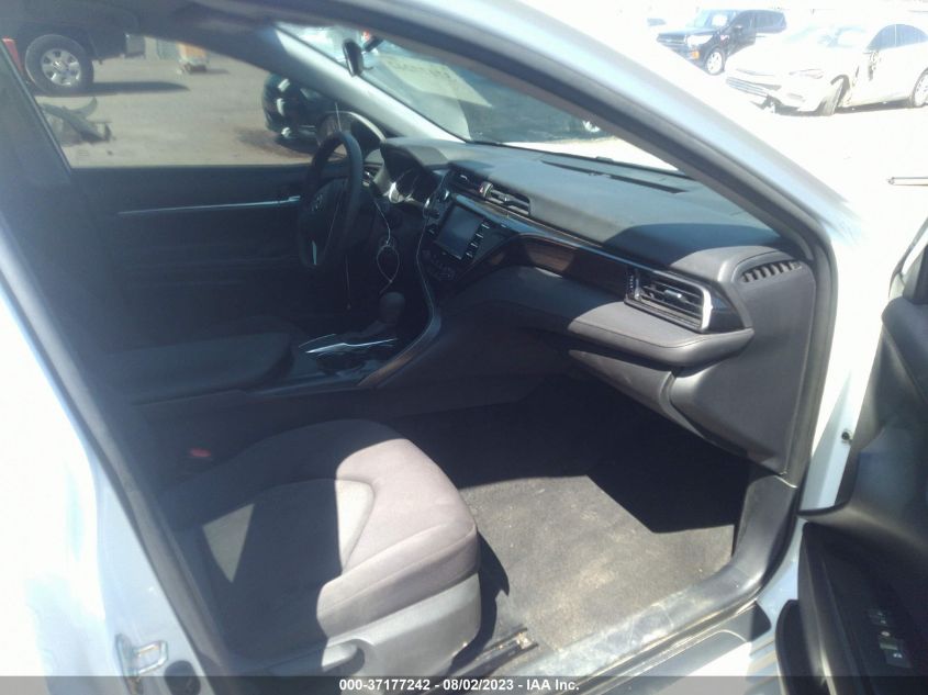 2020 TOYOTA CAMRY LE - 4T1C11AK8LU333989