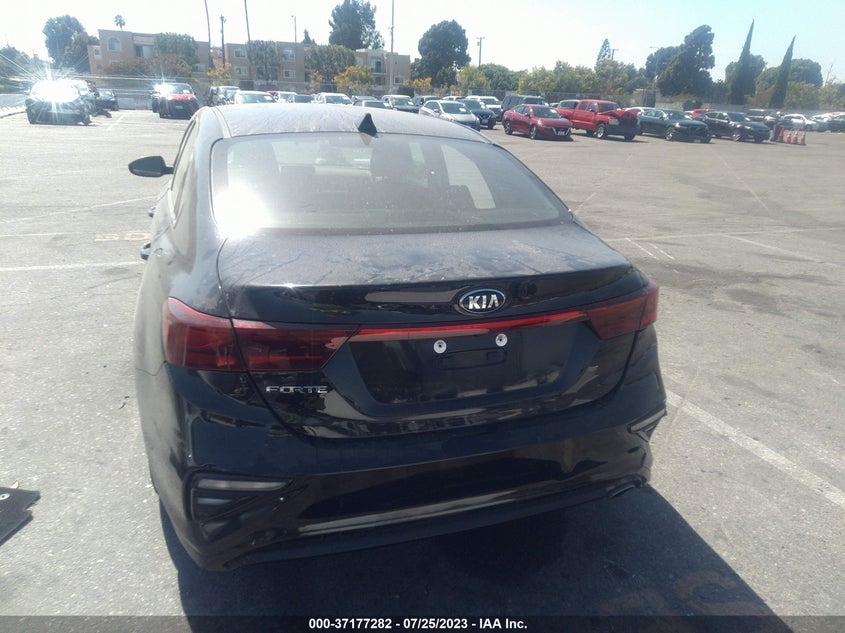 VIN 3KPF24AD2KE137528 2019 KIA FORTE LXS