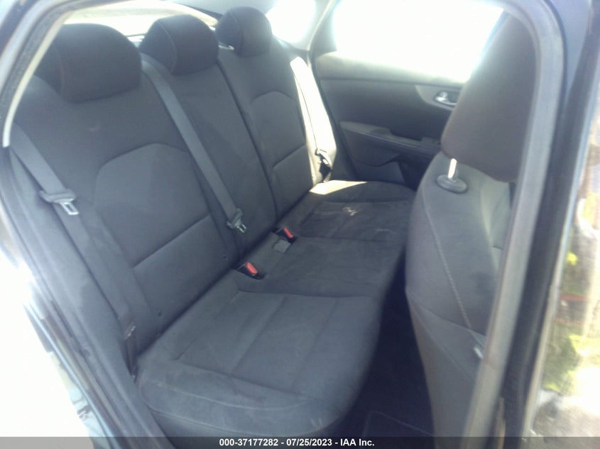 VIN 3KPF24AD2KE137528 2019 KIA FORTE LXS