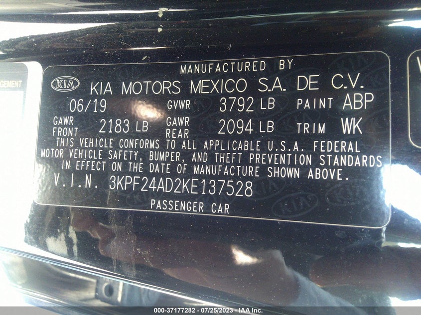 VIN 3KPF24AD2KE137528 2019 KIA FORTE LXS