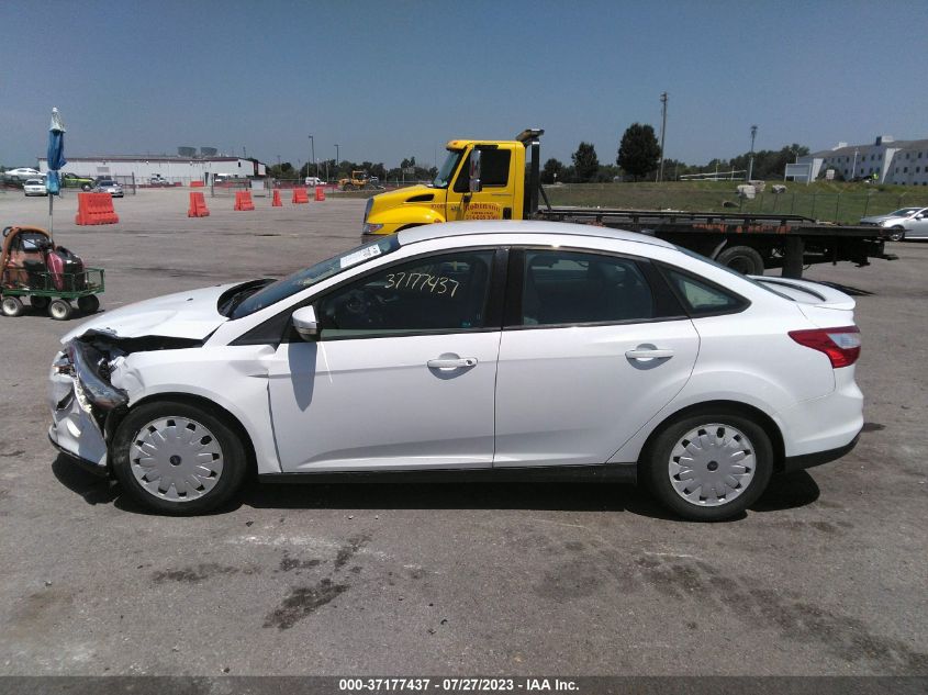 2013 FORD FOCUS SE - 1FADP3F26DL319064