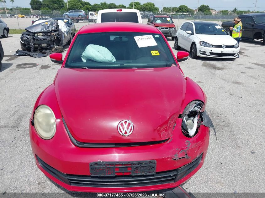 2013 VOLKSWAGEN BEETLE COUPE 2.5L - 3VWJX7AT5DM607125