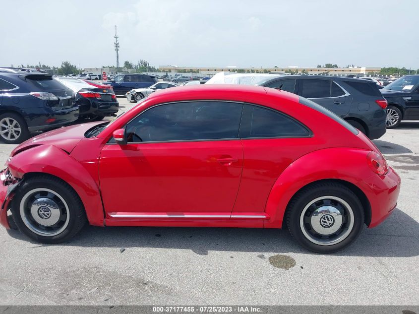2013 VOLKSWAGEN BEETLE COUPE 2.5L - 3VWJX7AT5DM607125
