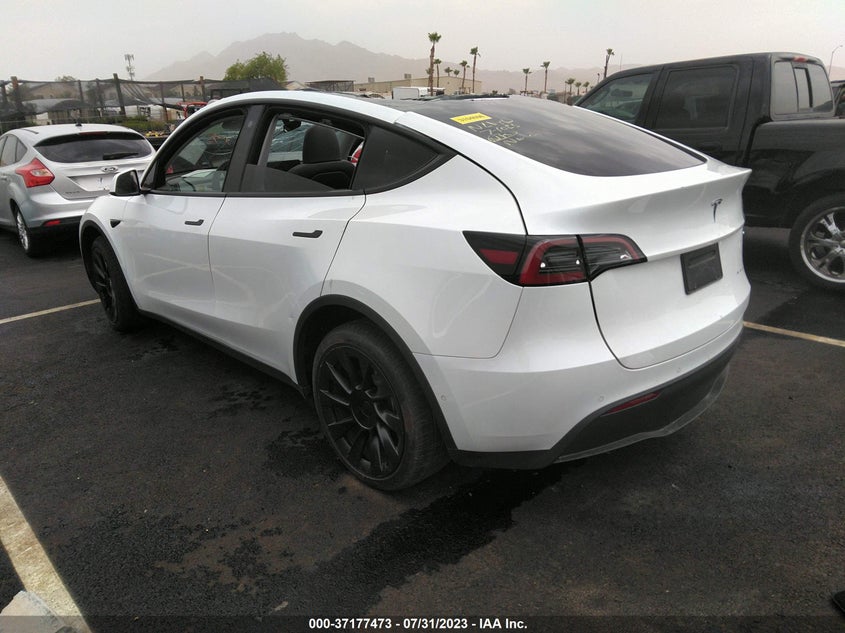 VIN 7SAYGDEE2NA019832 2022 TESLA MODEL Y