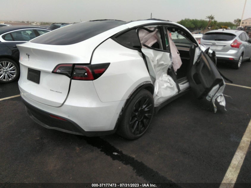VIN 7SAYGDEE2NA019832 2022 TESLA MODEL Y
