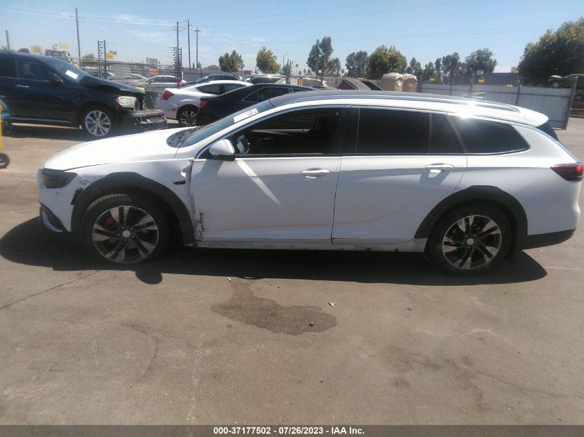 2018 BUICK REGAL TOURX ESSENCE - W04GV8SX8J1099956
