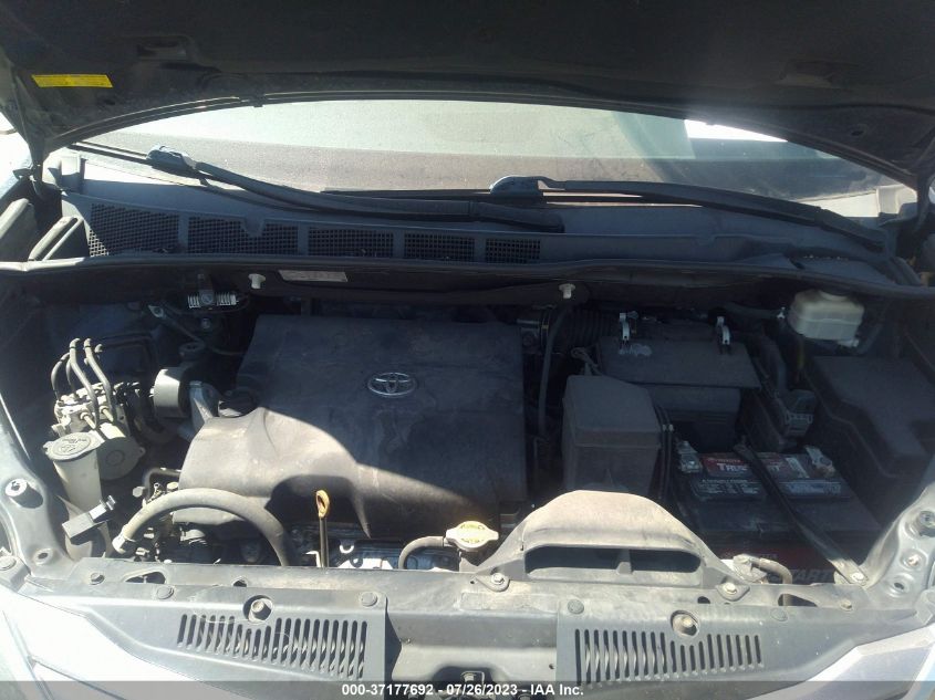 2016 TOYOTA SIENNA XLE - 5TDYK3DCXGS736552