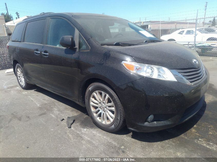 2016 TOYOTA SIENNA XLE - 5TDYK3DCXGS736552