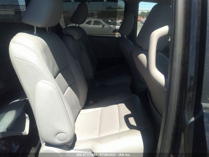 2016 TOYOTA SIENNA XLE - 5TDYK3DCXGS736552