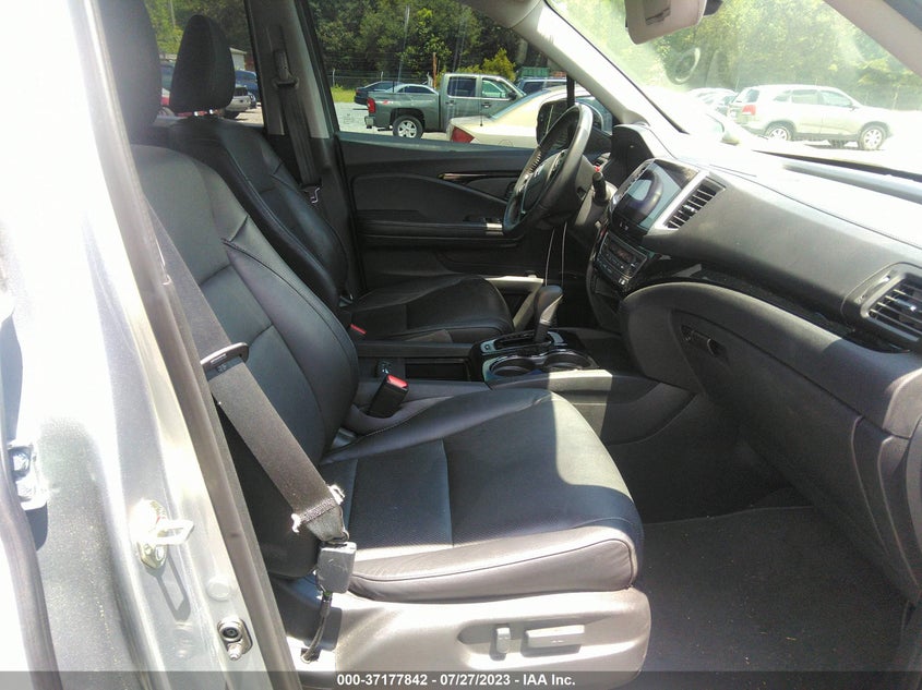 VIN 5FPYK3F7XKB008301 2019 HONDA RIDGELINE RTL-E