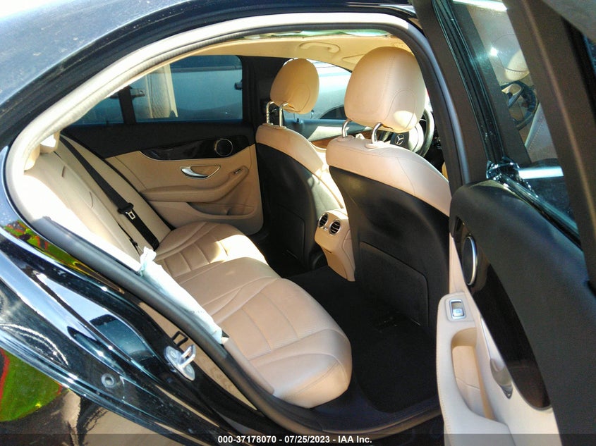 VIN 55SWF4JB1HU233560 2017 MERCEDES-BENZ C-CLASS C 300