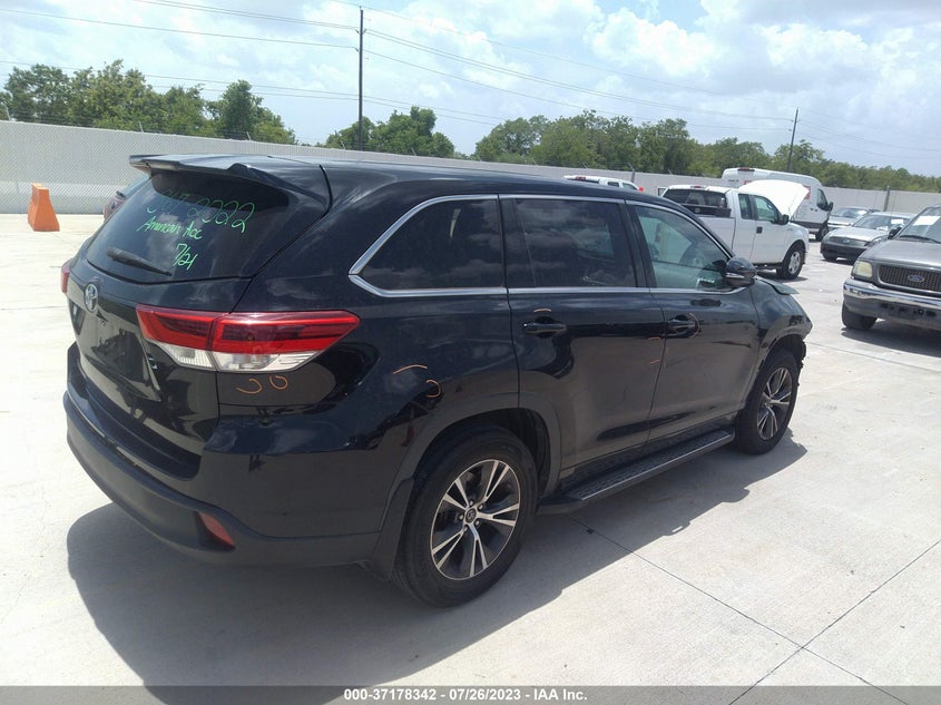 VIN 5TDZARFH0HS024667 2017 TOYOTA HIGHLANDER LE