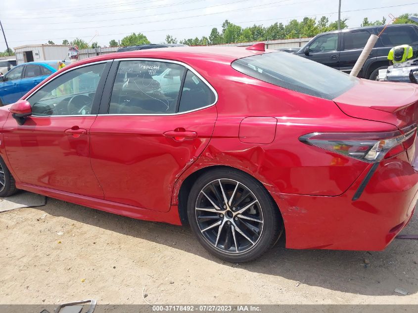 2021 TOYOTA CAMRY SE - 4T1G11AK6MU438128