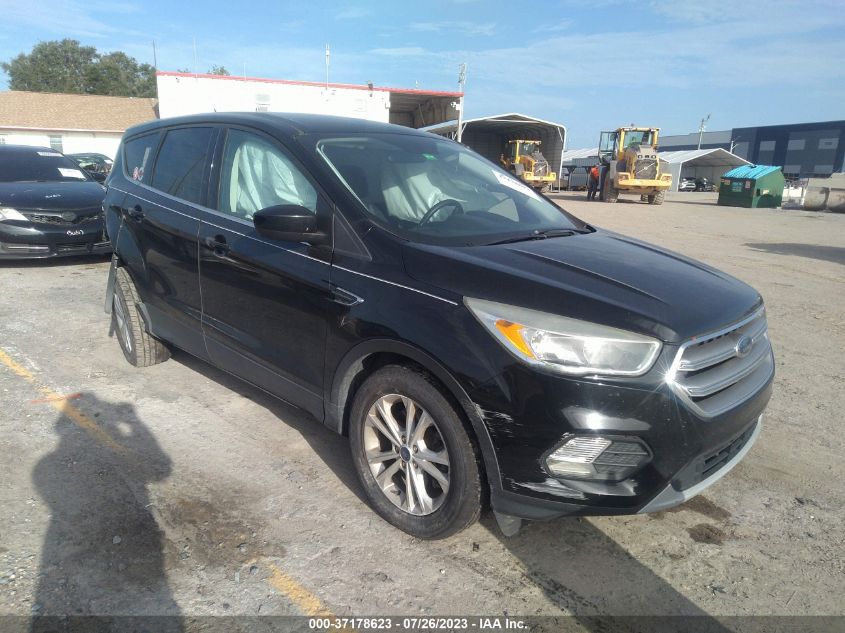 2017 FORD ESCAPE SE - 1FMCU9GD4HUD43215