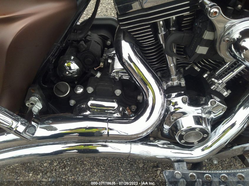2014 HARLEY-DAVIDSON FLHXS STREET GLIDE SPECIAL - 1HD1KRM19EB647884