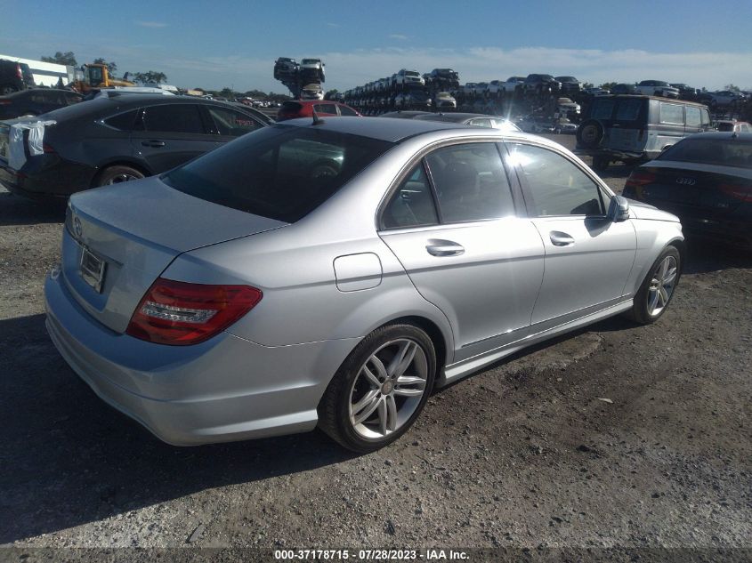 VIN WDDGF4HB6DR300806 2013 MERCEDES-BENZ C no.4