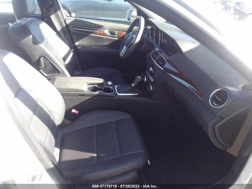 2013 MERCEDES-BENZ C-CLASS C 250 - WDDGF4HB6DR300806