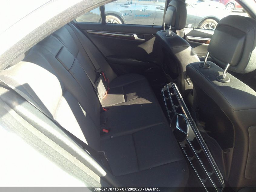 2013 MERCEDES-BENZ C-CLASS C 250 - WDDGF4HB6DR300806