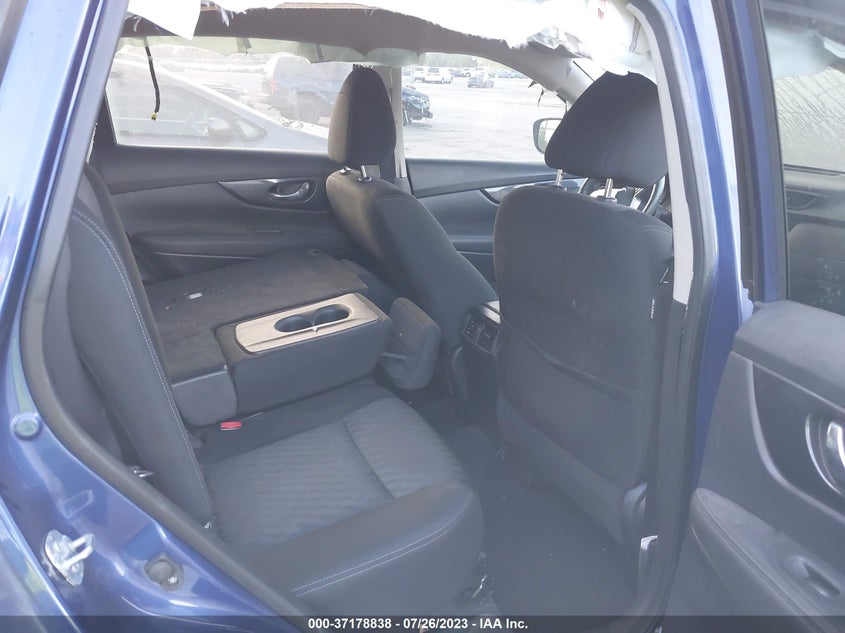 VIN KNMAT2MT7HP549421 2017 NISSAN ROGUE SV