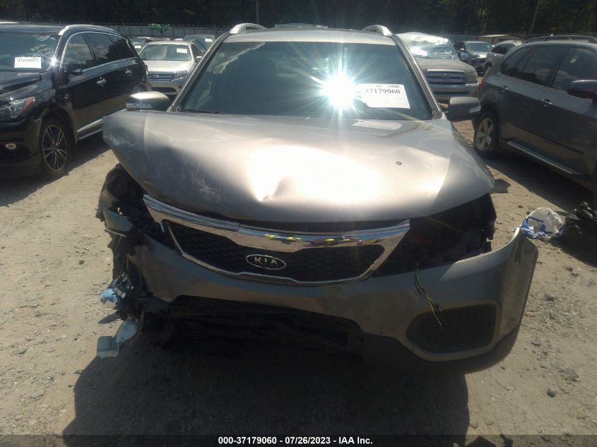 2013 KIA SORENTO LX - 5XYKT4A27DG390084