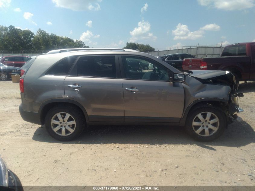 2013 KIA SORENTO LX - 5XYKT4A27DG390084