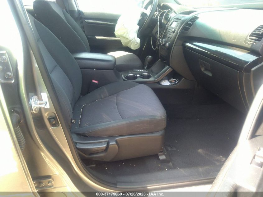 2013 KIA SORENTO LX - 5XYKT4A27DG390084