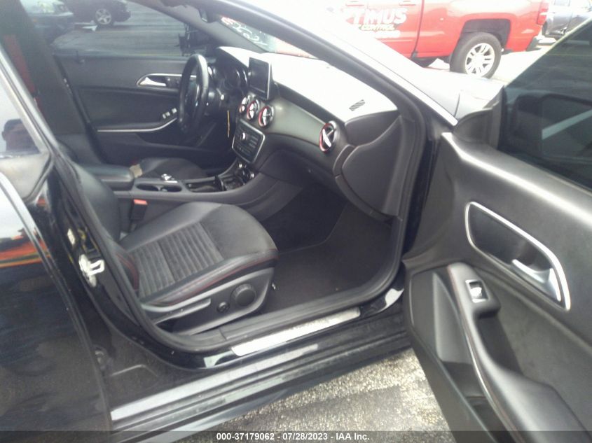 2015 MERCEDES-BENZ CLA-CLASS CLA 250 - WDDSJ4EBXFN162372