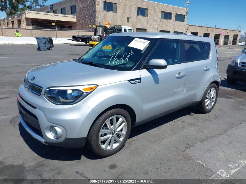 VIN KNDJP3A55J7568619 2018 KIA SOUL no.2