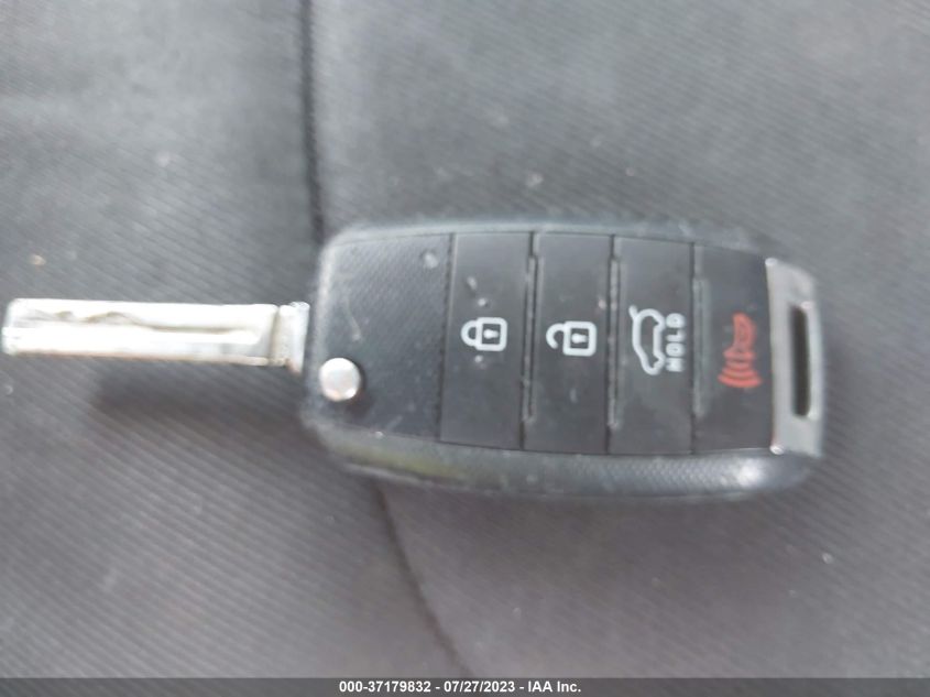 2015 KIA SOUL + - KNDJP3A58F7208025