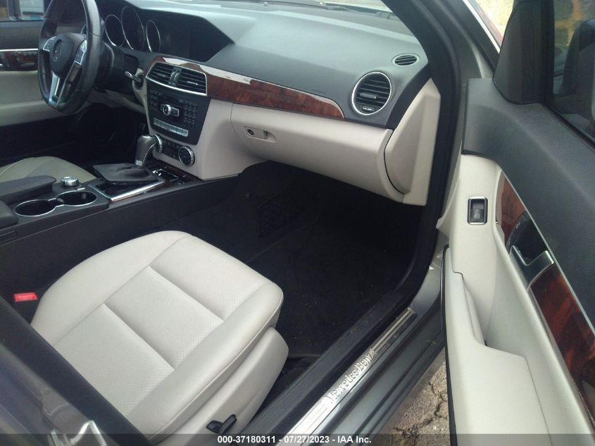 2013 MERCEDES-BENZ C 300 4MATIC - WDDG48AB4DA784331