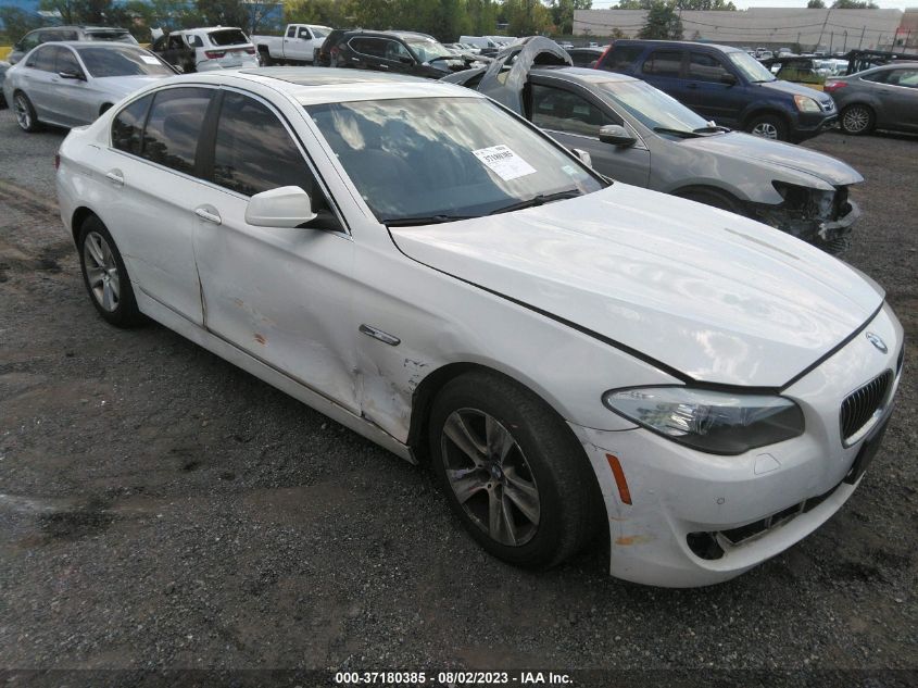 2013 BMW 5 SERIES 528I XDRIVE - WBAXH5C58DD113847