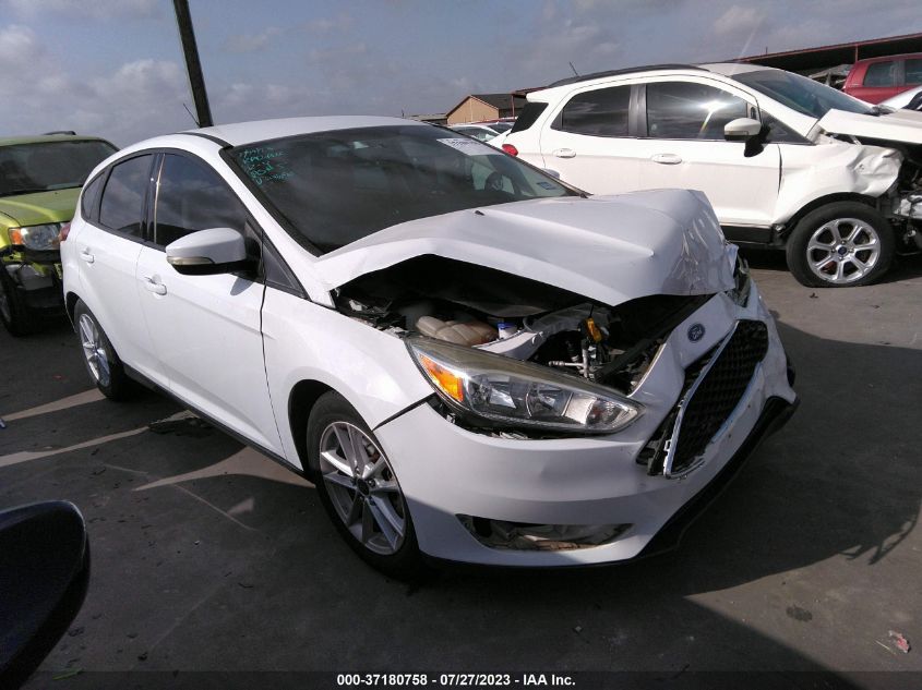 2015 FORD FOCUS SE - 1FADP3K21FL219690