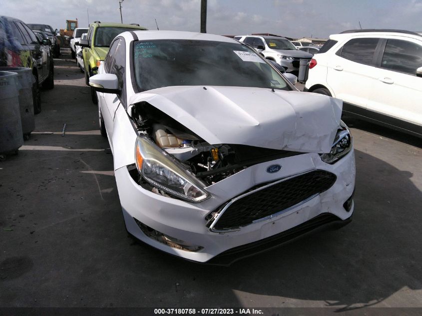 2015 FORD FOCUS SE - 1FADP3K21FL219690