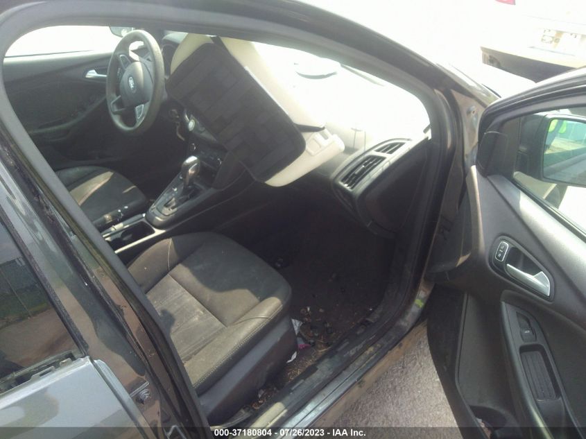 2016 FORD FOCUS SE - 1FADP3F26GL273580