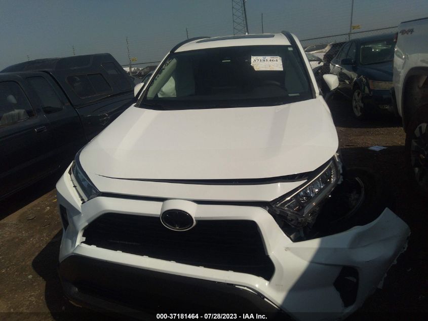 2021 TOYOTA RAV4 XLE - 2T3W1RFV1MC145386