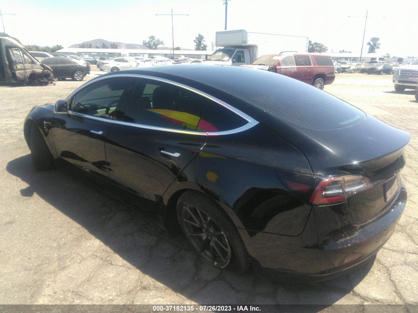 VIN 5YJ3E1EB8KF385892 2019 TESLA MODEL 3
