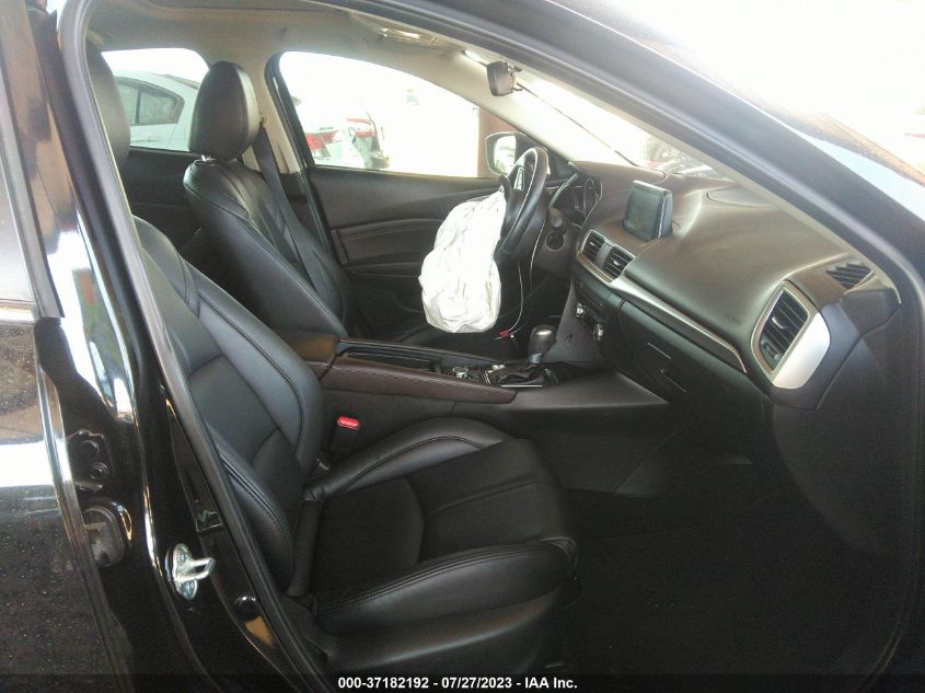 2018 MAZDA MAZDA3 4-DOOR TOURING - 3MZBN1V38JM181945