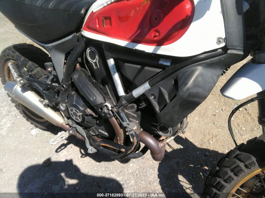 2017 DUCATI SCRAMBLER DESERT SLED ZDMKAFBM5HB001111