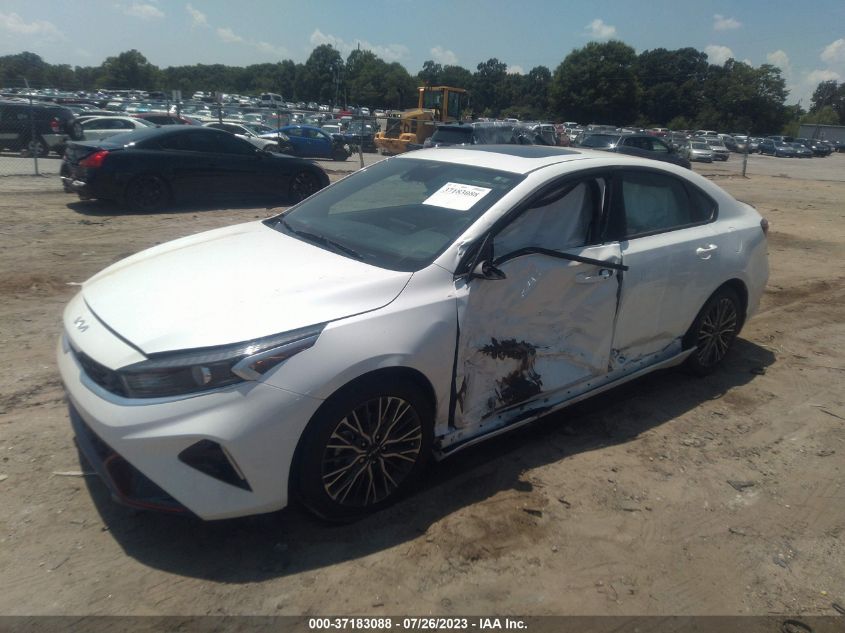 3KPF54AD5PE639156 Kia Forte GT-LINE 2