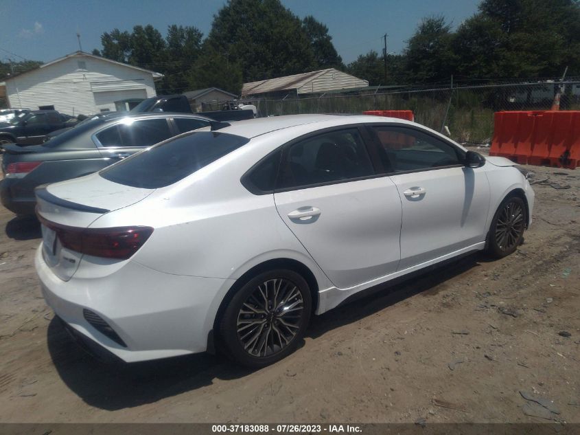 3KPF54AD5PE639156 Kia Forte GT-LINE 4