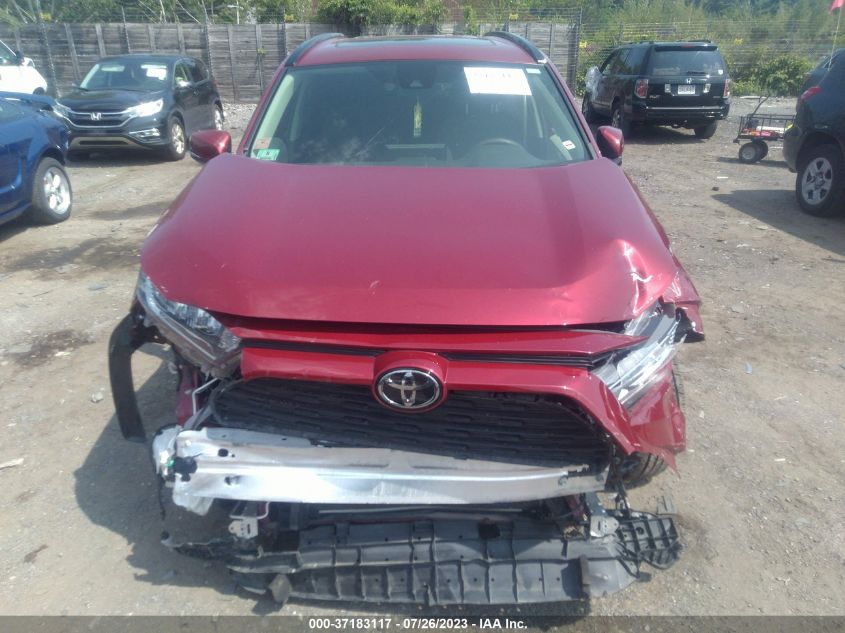 2019 TOYOTA RAV4 XLE - JTMP1RFV0KJ017557