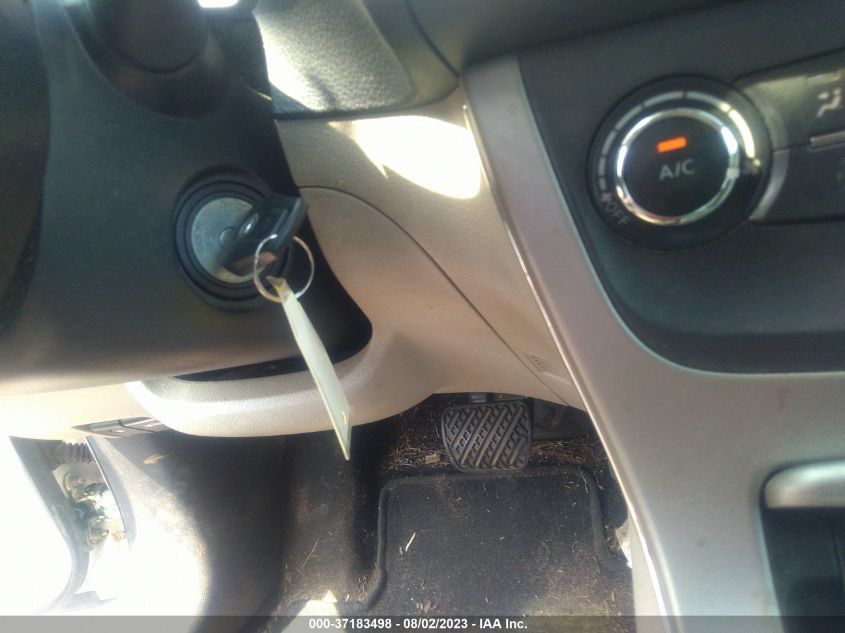 2015 NISSAN SENTRA S - 3N1AB7AP5FY228788
