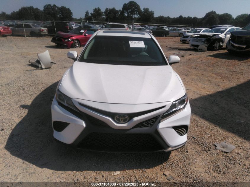 2018 TOYOTA CAMRY LE/SE/XLE/L - 4T1B11HK7JU051759