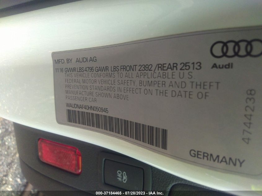 2017 AUDI A4 SEASON OF AUDI PREMIUM - WAUDNAF40HN050945